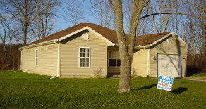 15407 Knoll St NE, Alliance, OH 44601 (24 Hour Notice to Show)