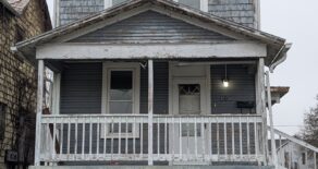 210 E Cambridge St, Alliance, OH 44601 (Showing Now!)